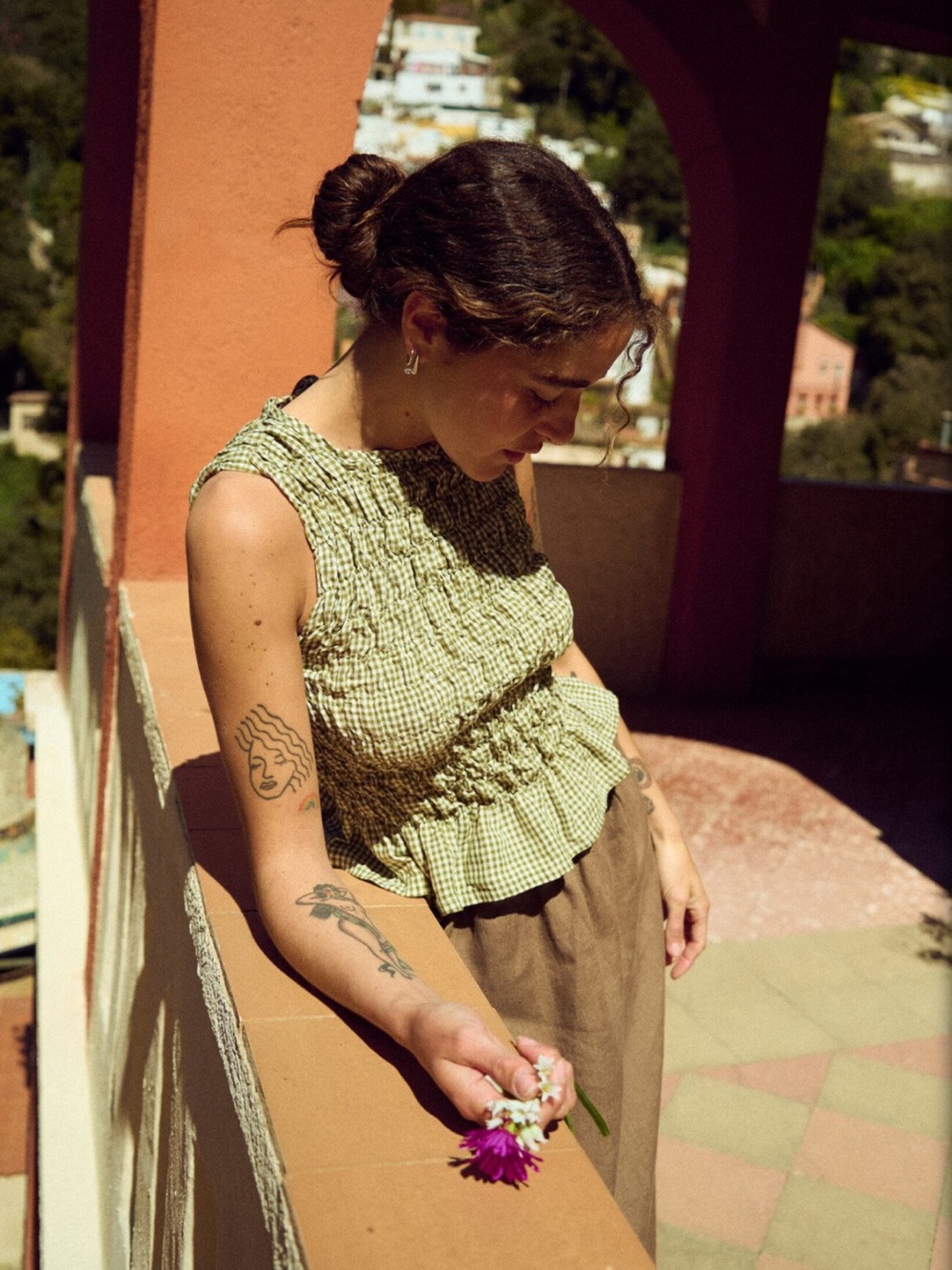 Linen Fox smocked moss green neal top S/M